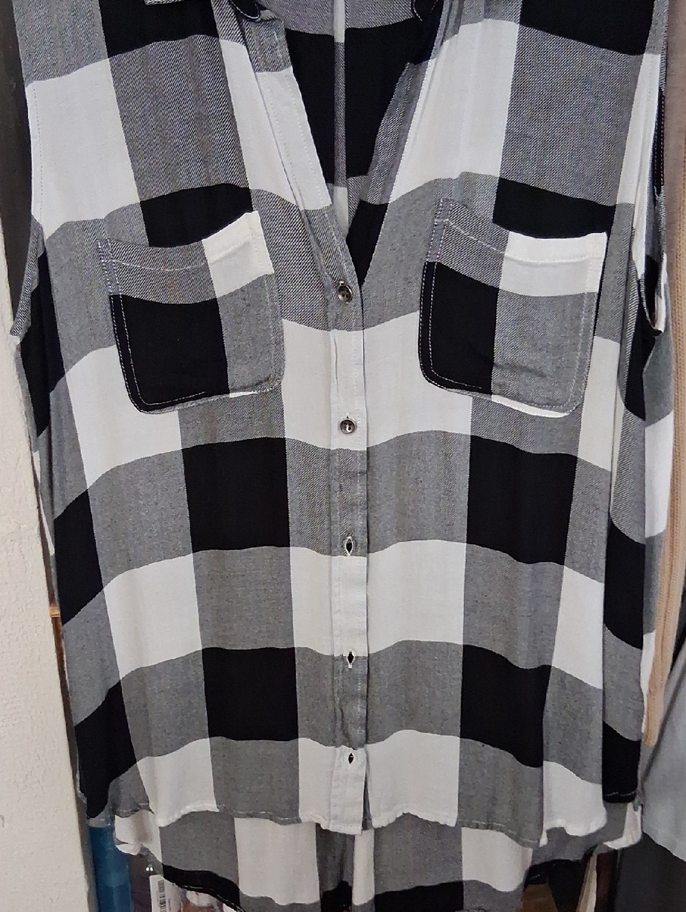 Classic Black & White PlaidWOMANS Button-Up Shirt